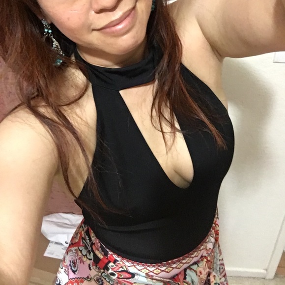 **SOLD** Alice + Olivia Helina Skirt in Euphoria - Picture 11 of 11